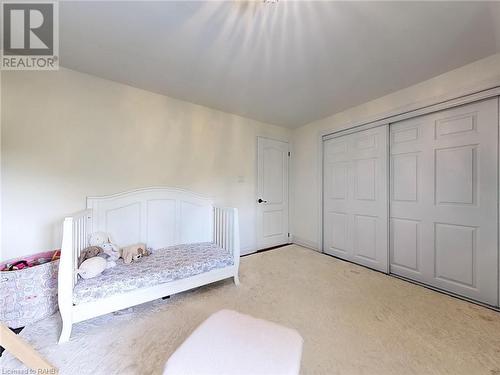 144 Old Ancaster Road, Dundas, ON - Indoor Photo Showing Bedroom