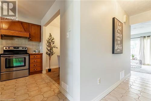 1475 Upper Gage Avenue Unit# 9, Hamilton, ON - Indoor Photo Showing Kitchen