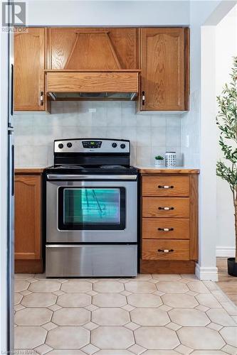 1475 Upper Gage Avenue Unit# 9, Hamilton, ON - Indoor Photo Showing Kitchen