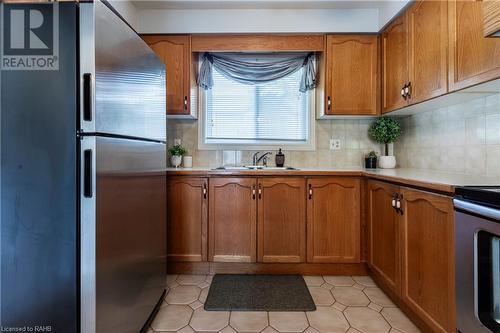 1475 Upper Gage Avenue Unit# 9, Hamilton, ON - Indoor Photo Showing Kitchen With Double Sink