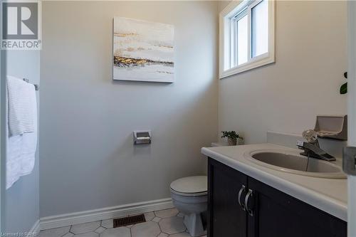 1475 Upper Gage Avenue Unit# 9, Hamilton, ON - Indoor Photo Showing Bathroom