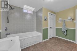 Spacious full bath - 