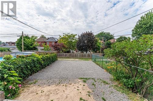 Rear parking for 6 cars - 15 Barnesdale Avenue N, Hamilton, ON - Outdoor