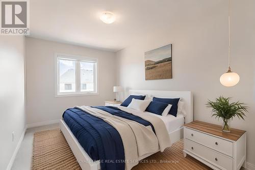 7 Mia Drive, Hamilton, ON - Indoor Photo Showing Bedroom