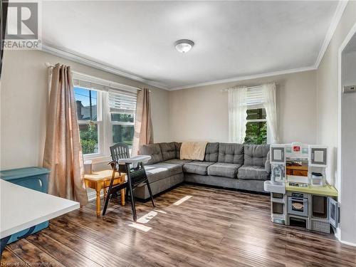 214 Church Street, Haldimand County, ON - Indoor Photo Showing Living Room