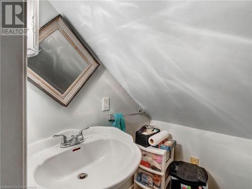 214 Church Street, Haldimand County, ON - Indoor Photo Showing Bathroom