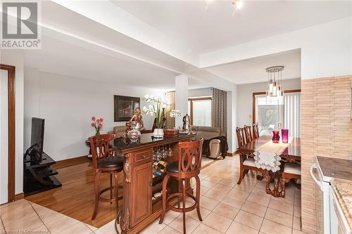 16 Chelsea Crescent, Hamilton, ON - Indoor Photo Showing Dining Room