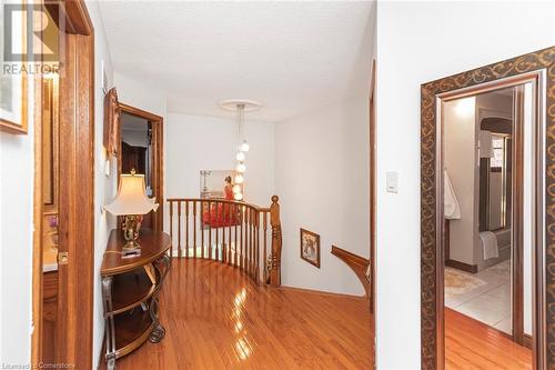 16 Chelsea Crescent, Hamilton, ON - Indoor Photo Showing Other Room