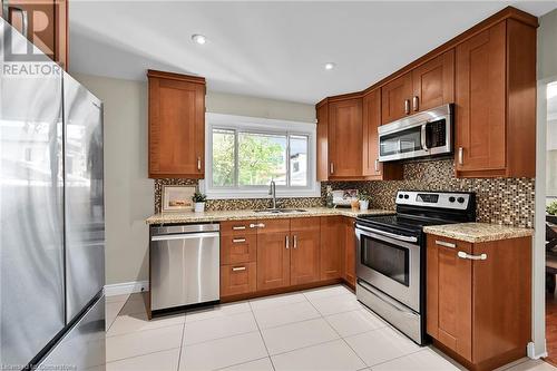 11 Douglas Road, Ancaster, ON - Indoor Photo Showing Kitchen