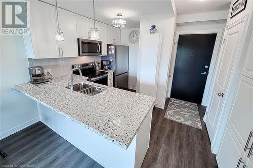 2750 King Street E Unit# 515, Hamilton, ON - Indoor Photo Showing Kitchen With Double Sink With Upgraded Kitchen