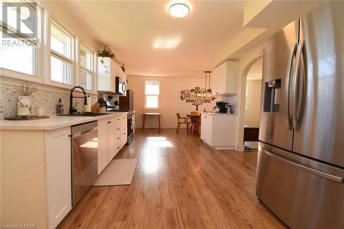 2951 Chippawa Road, Port Colborne, ON - Indoor Photo Showing Kitchen