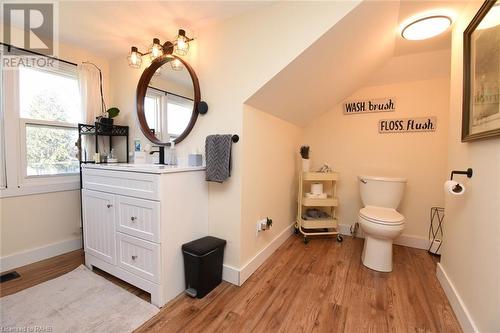 2951 Chippawa Road, Port Colborne, ON - Indoor Photo Showing Bathroom