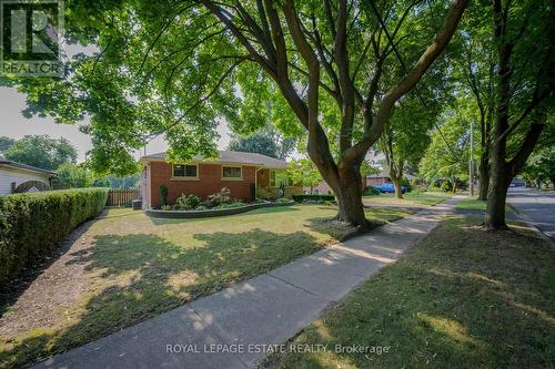 3198 Sprucehill Avenue, Burlington, ON - Outdoor