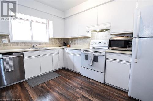 5 Hillcrest Road, Port Colborne, ON - Indoor Photo Showing Kitchen With Double Sink