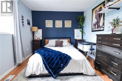 5 Hillcrest Road, Port Colborne, ON - Indoor Photo Showing Bedroom