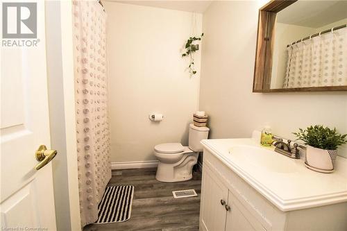 5 Hillcrest Road, Port Colborne, ON - Indoor Photo Showing Bathroom