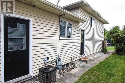 5 Hillcrest Road, Port Colborne, ON - Outdoor