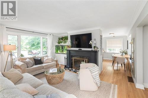 2 Mountain Brow Boulevard, Hamilton, ON - Indoor Photo Showing Living Room With Fireplace