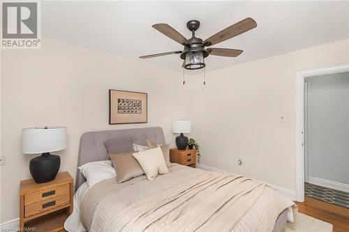 2 Mountain Brow Boulevard, Hamilton, ON - Indoor Photo Showing Bedroom