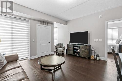 620 Sauve Street Unit# 315, Milton, ON - Indoor Photo Showing Living Room