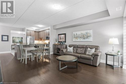 620 Sauve Street Unit# 315, Milton, ON - Indoor Photo Showing Living Room