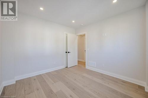 554 Clark Avenue, Burlington, ON - Indoor Photo Showing Other Room