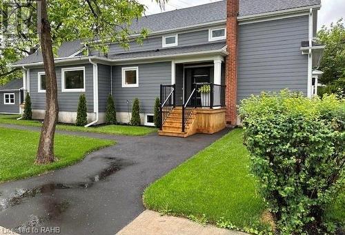 554 Clark Avenue, Burlington, ON - Outdoor With Facade