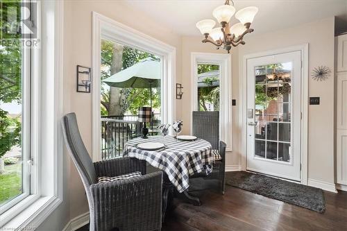 126 Gurnett Drive, Hamilton, ON - Indoor Photo Showing Dining Room