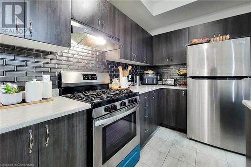 520 Grey Street Unit# 52, Brantford, ON - Indoor Photo Showing Kitchen With Stainless Steel Kitchen With Upgraded Kitchen