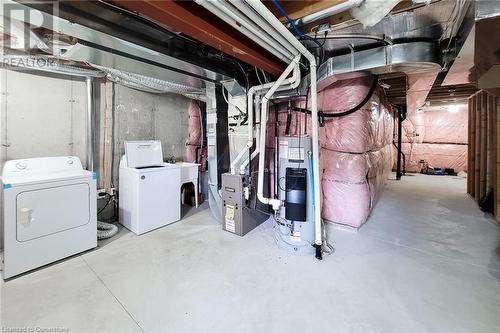 520 Grey Street Unit# 52, Brantford, ON - Indoor Photo Showing Laundry Room