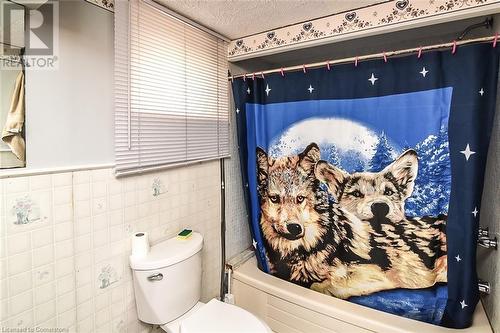 116 Gainsborough Road, Hamilton, ON - Indoor Photo Showing Bathroom