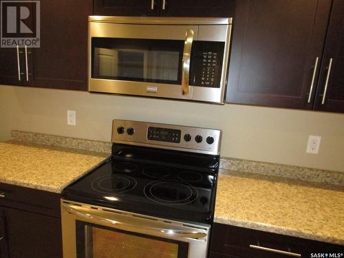 2 1237 3Rd Street, Estevan, SK - Indoor Photo Showing Kitchen