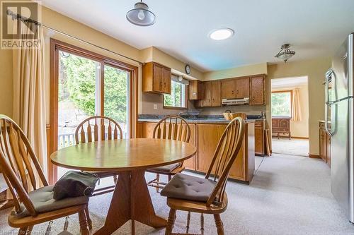 640 Governors Road, Dundas, ON - Indoor Photo Showing Dining Room