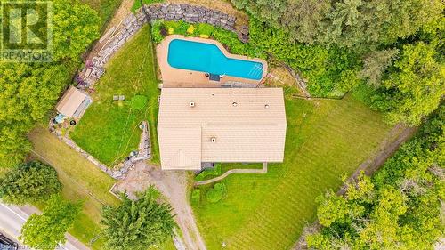 640 Governors Road, Dundas, ON - Outdoor With In Ground Pool