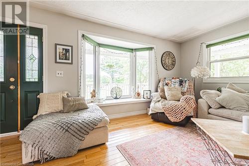 107 Woodhill Road, Hamilton, ON - Indoor Photo Showing Bedroom