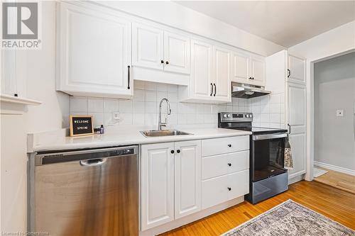 107 Woodhill Road, Hamilton, ON - Indoor Photo Showing Kitchen