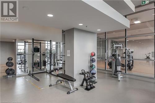 2081 Fairview Street Unit# 1404, Burlington, ON - Indoor Photo Showing Gym Room