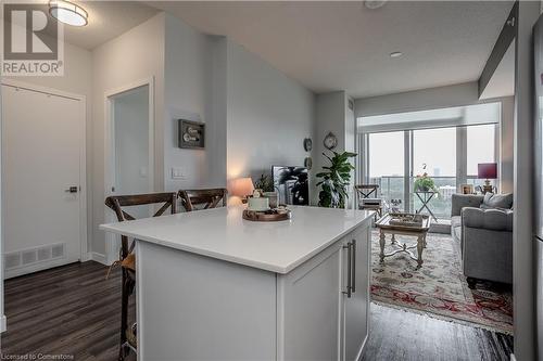 2081 Fairview Street Unit# 1404, Burlington, ON - Indoor Photo Showing Living Room