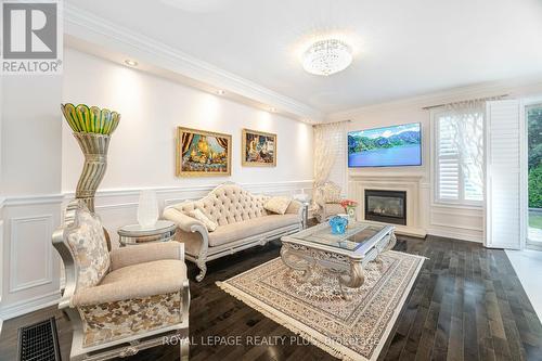 29 Township Avenue, Richmond Hill (Jefferson), ON - Indoor Photo Showing Living Room With Fireplace