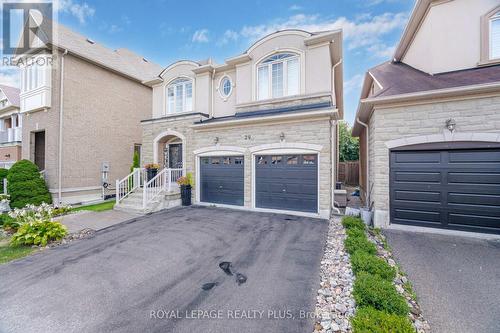 29 Township Avenue, Richmond Hill, ON - Outdoor With Facade