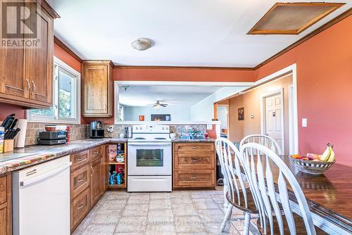 691 Cedar Glen Road, Kawartha Lakes, ON - Indoor Photo Showing Kitchen