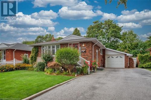 1318 Rosemary Crescent, Burlington, ON - Outdoor With Deck Patio Veranda