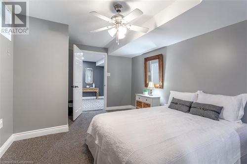 1318 Rosemary Crescent, Burlington, ON - Indoor Photo Showing Bedroom