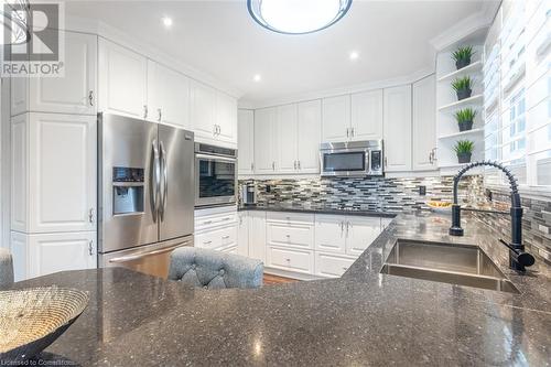 1318 Rosemary Crescent, Burlington, ON - Indoor Photo Showing Kitchen With Stainless Steel Kitchen With Upgraded Kitchen