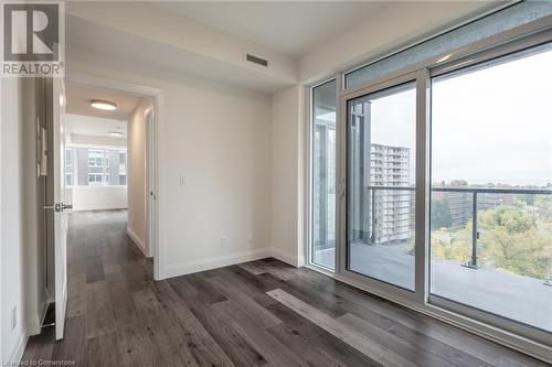 500 Brock Avenue Unit# 808, Burlington, ON - Indoor Photo Showing Other Room