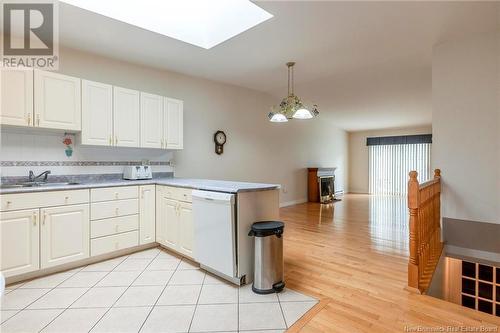 4 Saint Peters Court, Saint John, NB - Indoor Photo Showing Kitchen