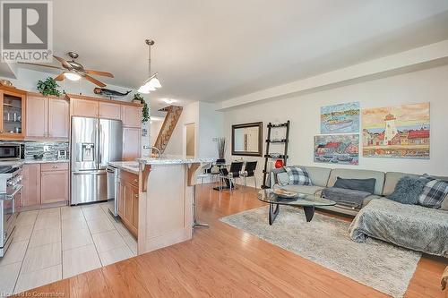 1069 Beach Boulevard, Hamilton, ON - Indoor