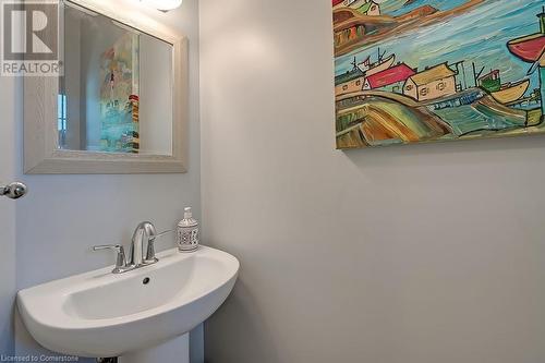 1069 Beach Boulevard, Hamilton, ON - Indoor Photo Showing Bathroom