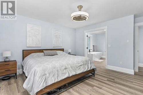 30 Golf Course Road, Bracebridge, ON - Indoor Photo Showing Bedroom