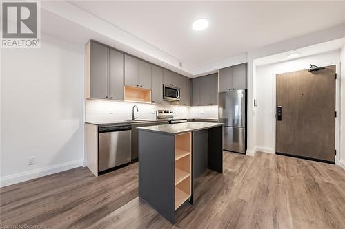 3120 Regional Road 56 Unit# 130, Binbrook, ON - Indoor Photo Showing Kitchen